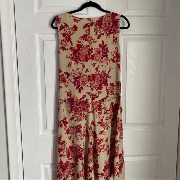 LOVELY FLORAL DRESS - Picture 10 of 15